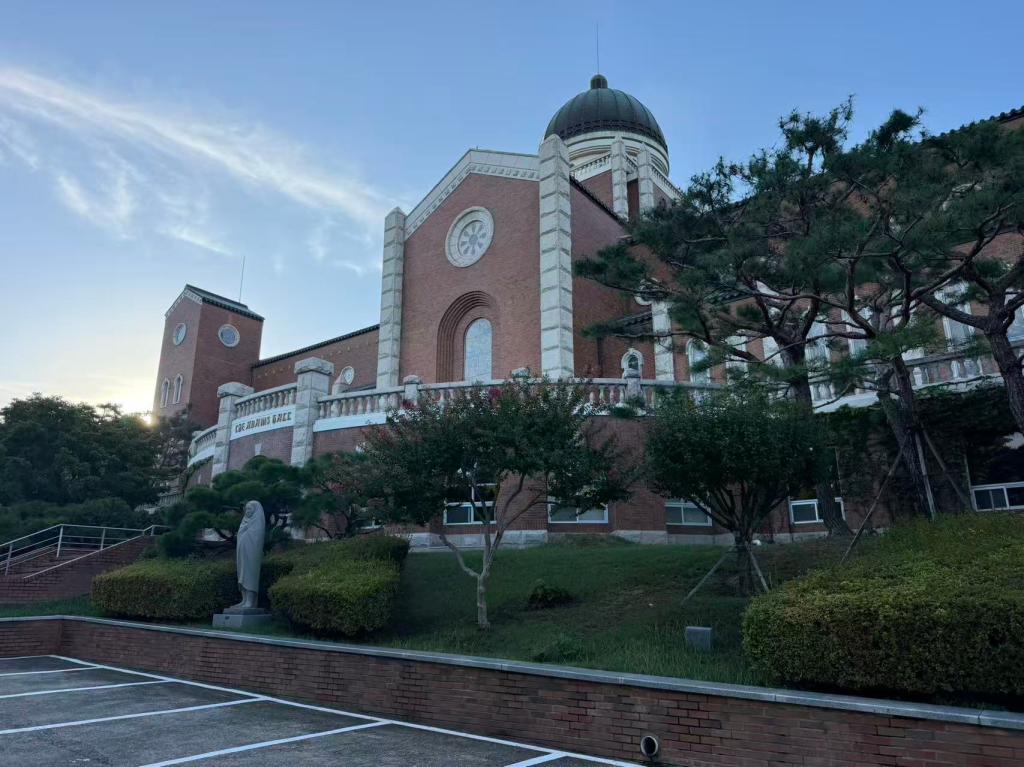 专科生想快速升本科，韩国插班这条路，可能是当下最省时...