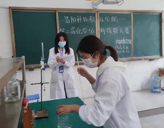 大健康学院药品生产技术专业