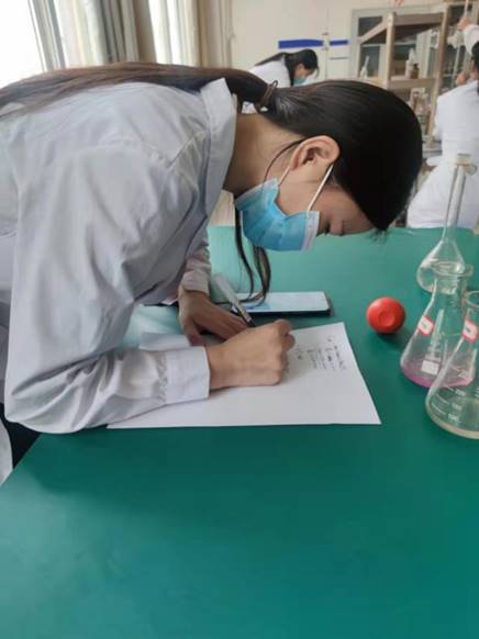大健康学院药品生产技术专业
