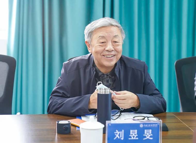 河南省5G应用产教融合联盟理事长刘昱旻莅临学校调研指导 河南省5G应用产教融合联盟理事长刘昱旻莅临学校调研指导