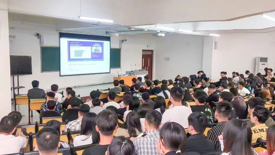 洛阳科技职业学院校长刘丽彬受邀参加腾讯《职教专家课》直播 获333万人次关注! 洛阳科技职业学院校长刘丽彬受邀参加腾讯《职教专家课》直播 获333万人次关注!