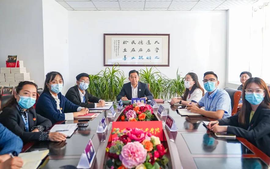 洛阳北大校友会携手洛阳科技职业学院举办“共读一本书”活动 洛阳北大校友会携手洛阳科技职业学院举办“共读一本书”活动