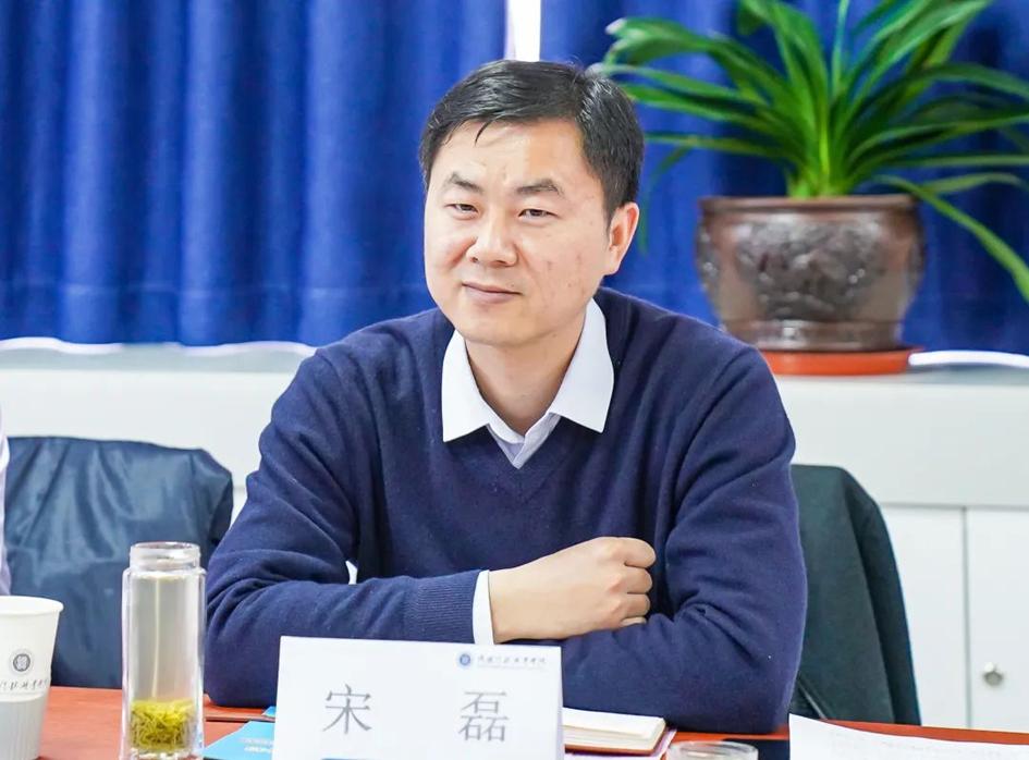 洛阳人力资源和公共就业服务中心一行莅临洛科开展政校企合作洽谈 洛阳人力资源和公共就业服务中心一行莅临洛科开展政校企合作洽谈