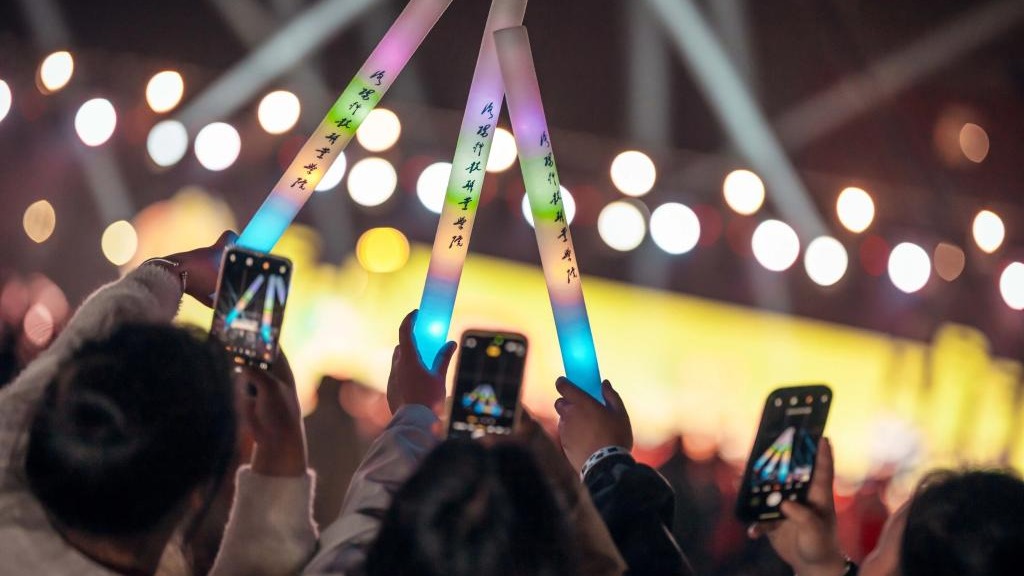 今夜，洛科无眠！我们用一场音乐节，向春天和青春致敬